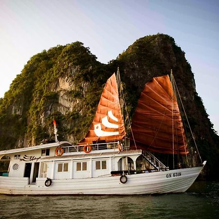Bhaya Legend Cruises Hotell Ha Long Exteriör bild