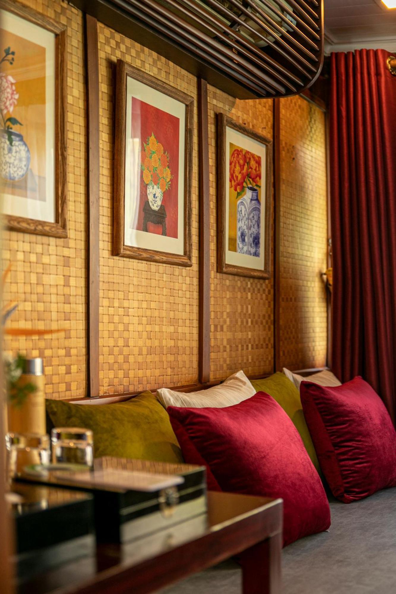 Bhaya Legend Cruises Hotell Ha Long Exteriör bild