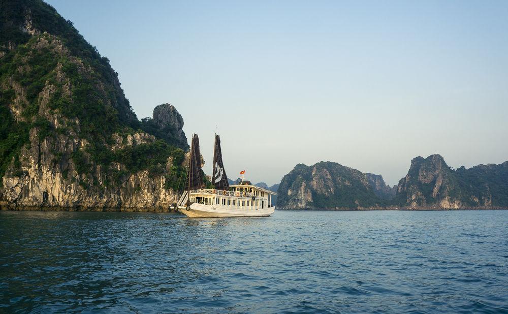 Bhaya Legend Cruises Hotell Ha Long Exteriör bild