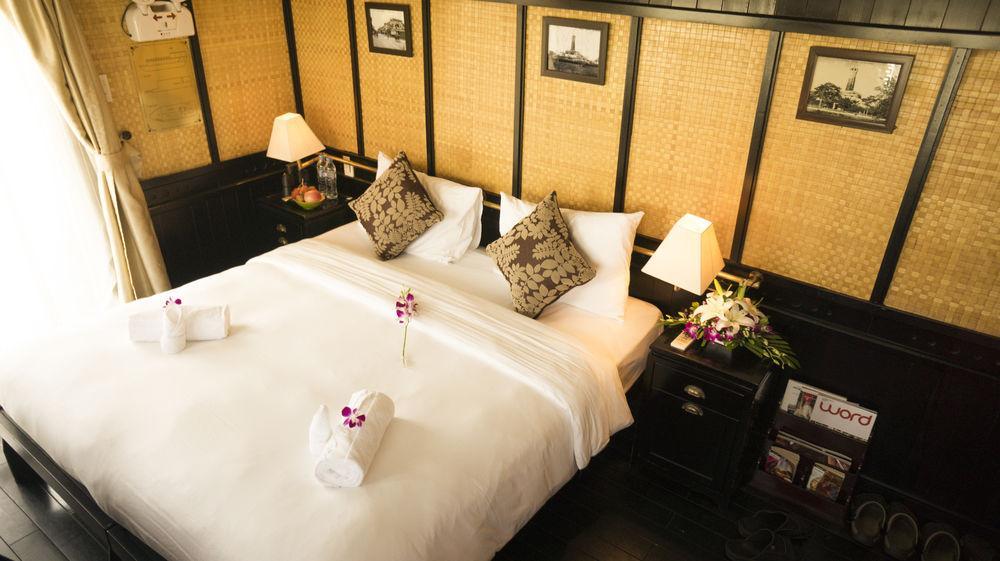 Bhaya Legend Cruises Hotell Ha Long Exteriör bild