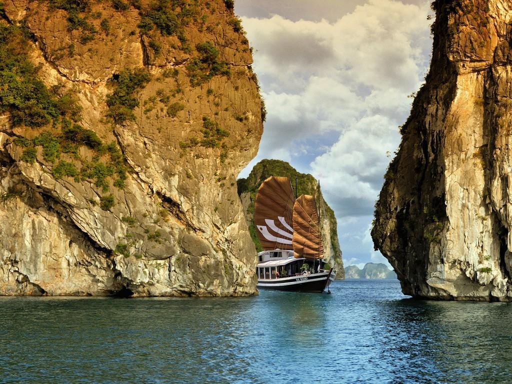 Bhaya Legend Cruises Hotell Ha Long Exteriör bild